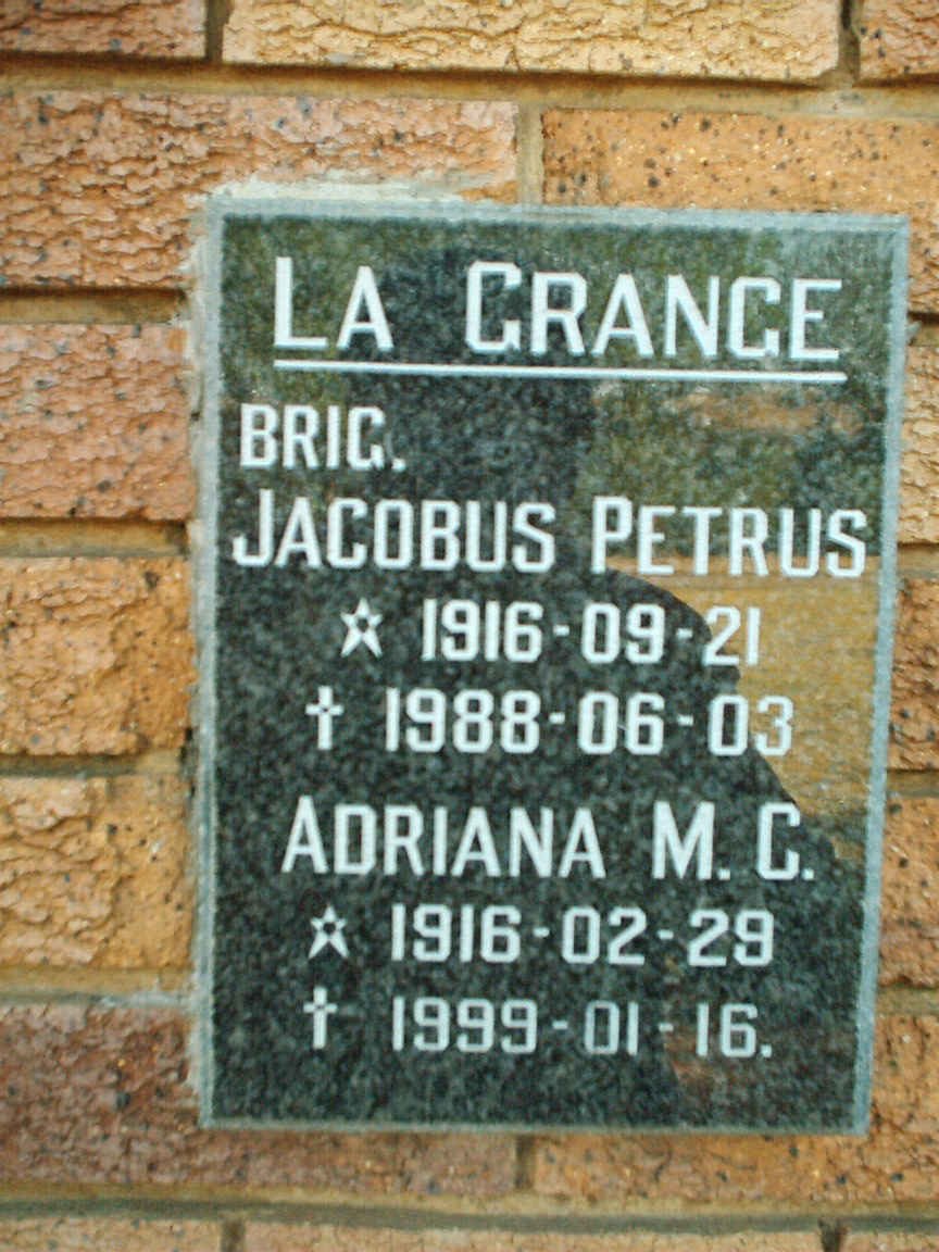 GRANGE Jacobus Petrus, la 1916-1988 &amp; Adrianna M.C. 1916-1999