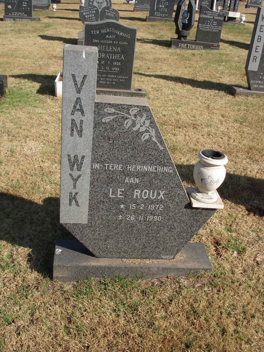 WYK Le Roux, van 1972-1990