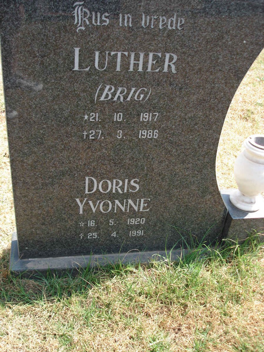 ? Luther 1917-1986 &amp; Doris Yvonne 1920-1991