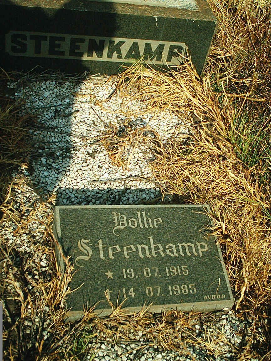 STEENKAMP Dollie 1915-1985