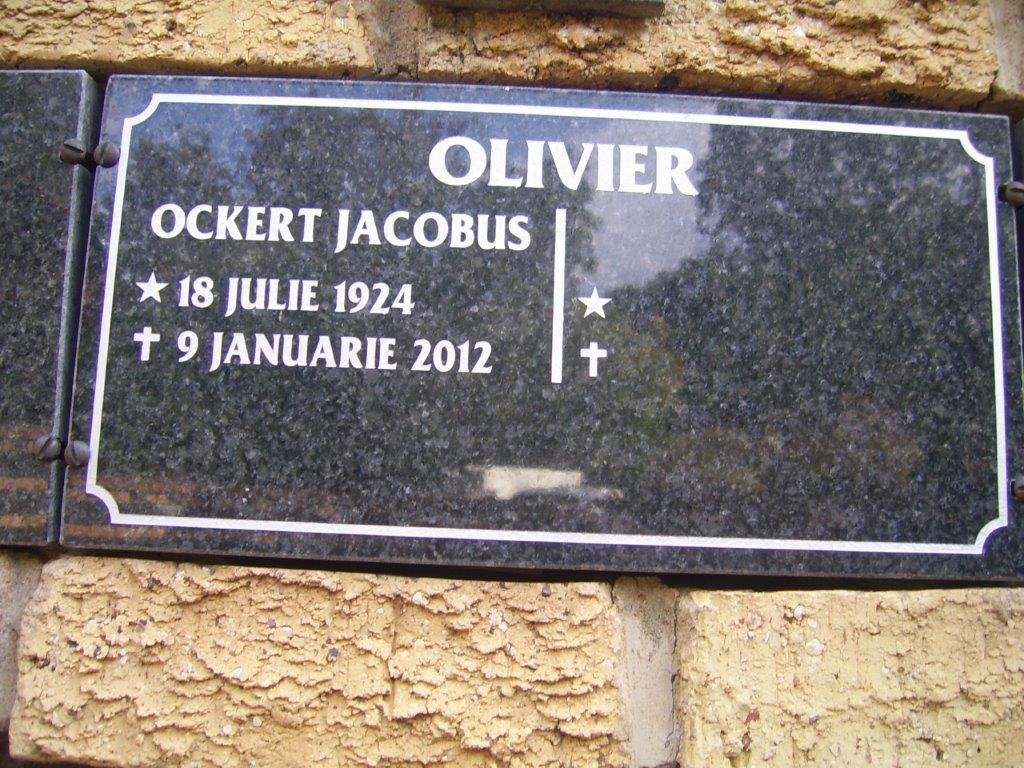 OLIVIER Ockert Jacobus 1924-2012