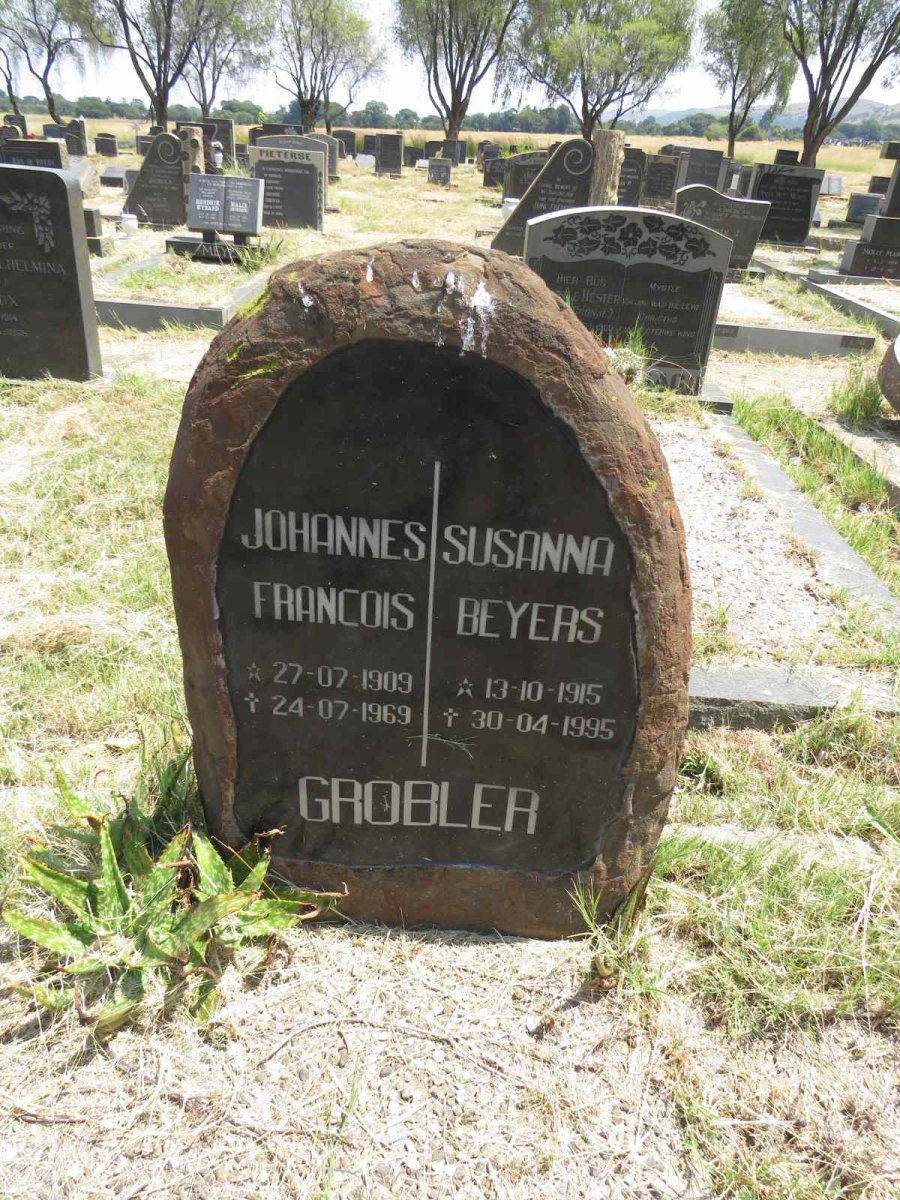 GROBLER Johannes Francois 1909-1969 & Susanna BEYERS 1915-1995