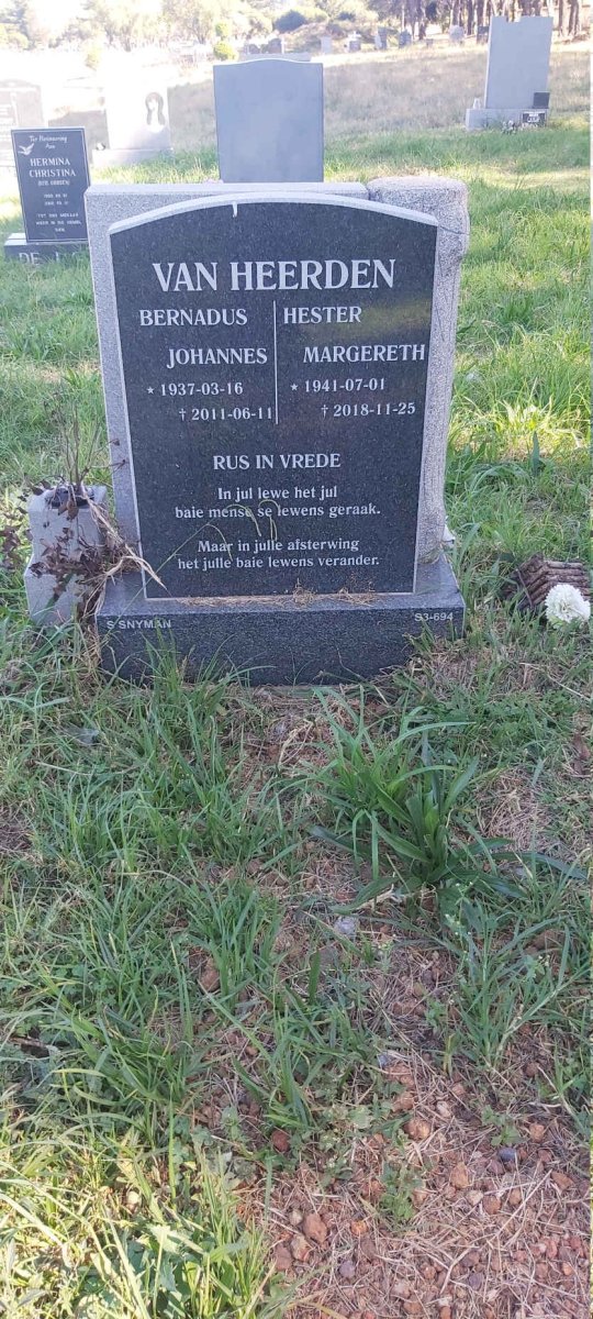 HEERDEN Bernadus Johannes, van 1937-2011 &amp; Hester Margereth 1941-2018