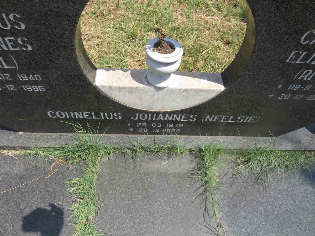 HUMAN Cornelius Johannes 1940-1996 & Catharina Elizabeth 1945-1996 :: HUMAN Cornelius Johannes 1979-1996_1