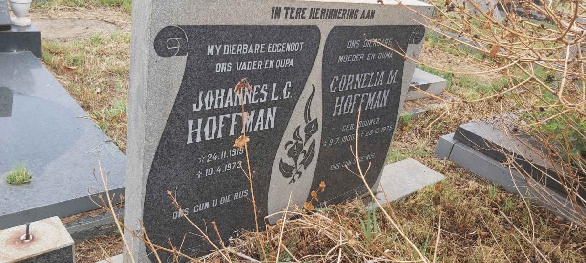HOFFMAN Johannes L.C. 1919-1973 & Cornelia M. BOUWER 1930-1975
