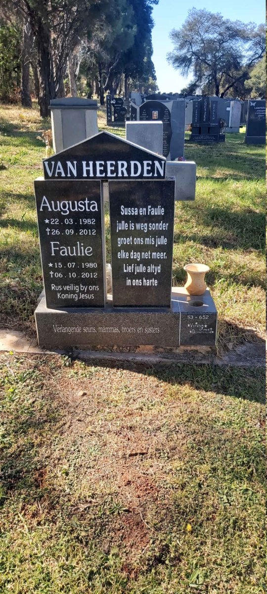 HEERDEN Augusta, van 1982-2012 :: HEERDEN Faulie, van 1980-2012
