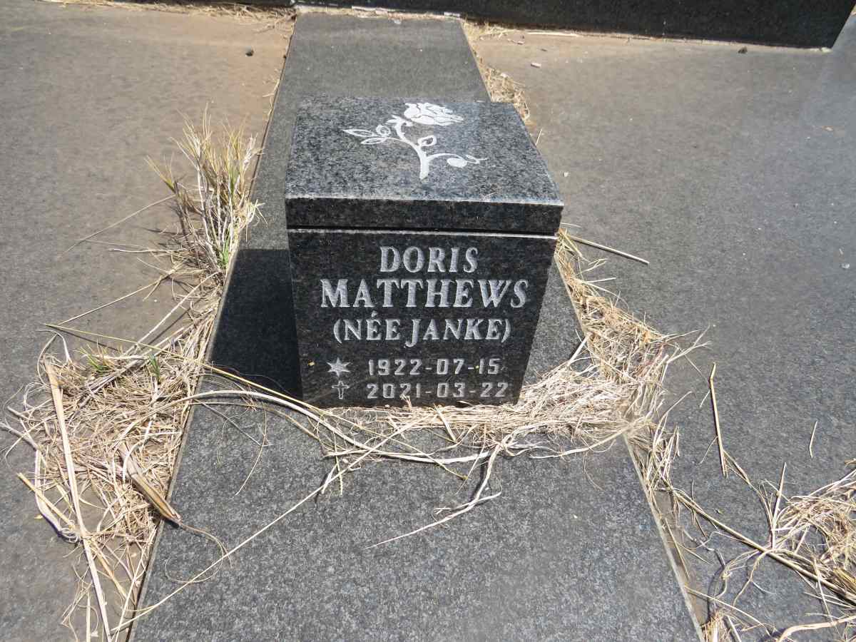 JANKE William Raymond 1903-1971 & Elsie BLOOMFIELD 1905-1999 :: MATTHEWS Doris nee JANKE 1922-2021_2