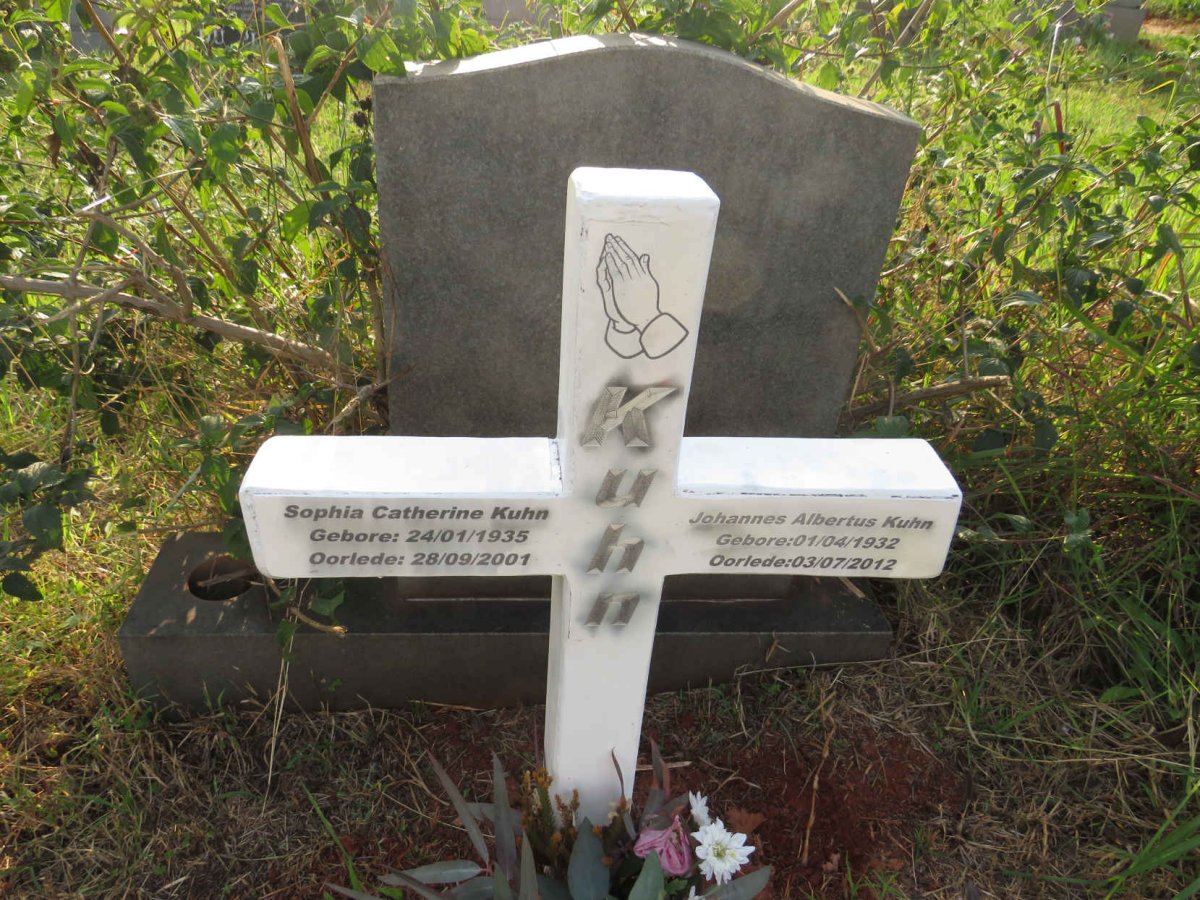 KUHN Johannes Albertus 1932-2012 & Sophia Catherine 1935-2001 
