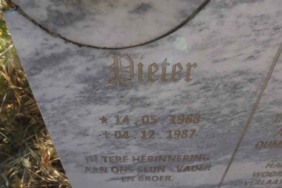 KRUGELL Nettie 1945-2014 :: KRUGELL Pieter 1968-1987_2