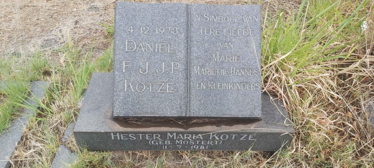 KOTZE Daniel F.J.J.P. -1973 & Hester Maria MOSTERT -1981