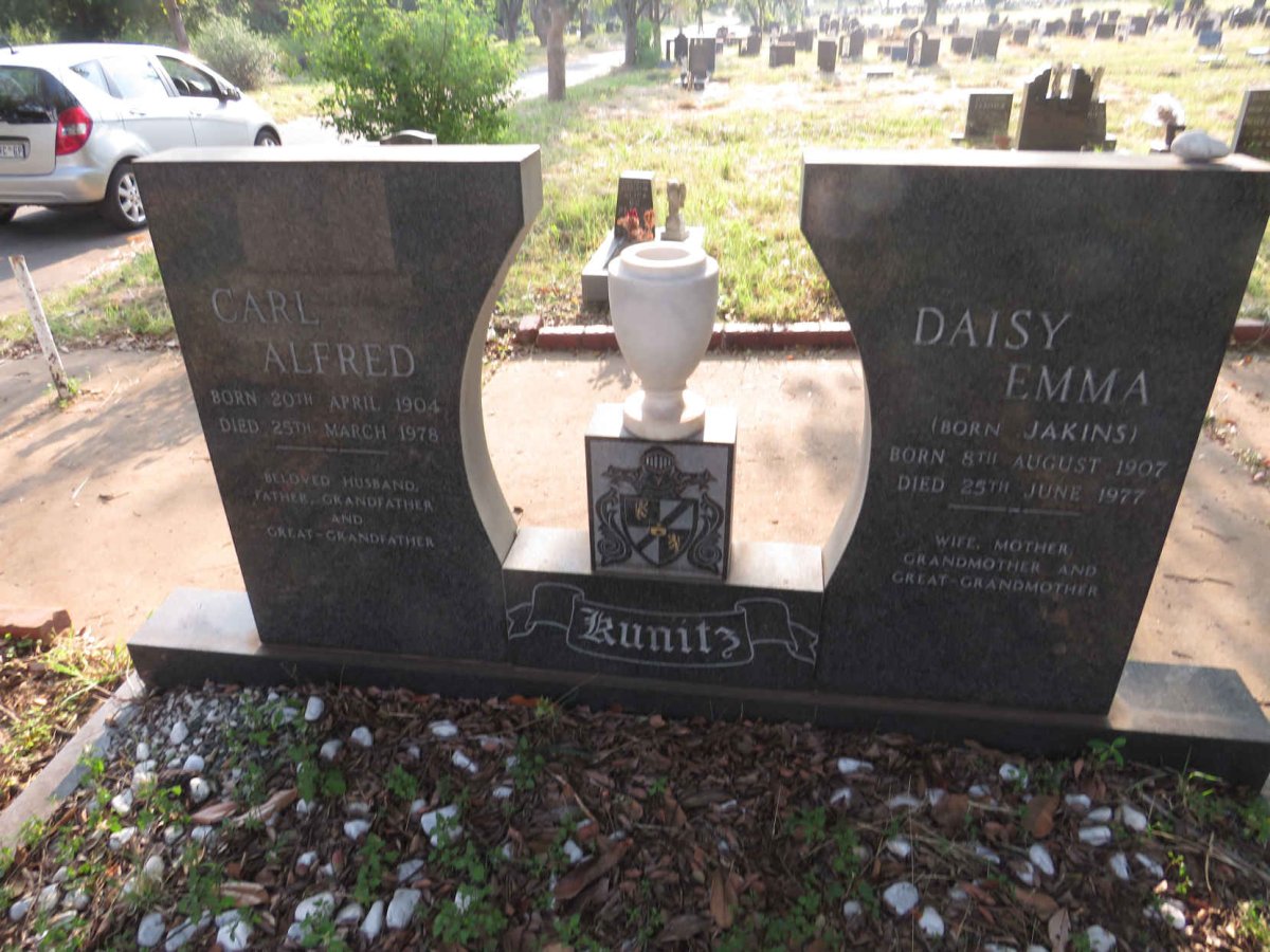 KUNITZ Carl Alfred 1904-1978 & Daisy Emma JAKINS 1907-1977