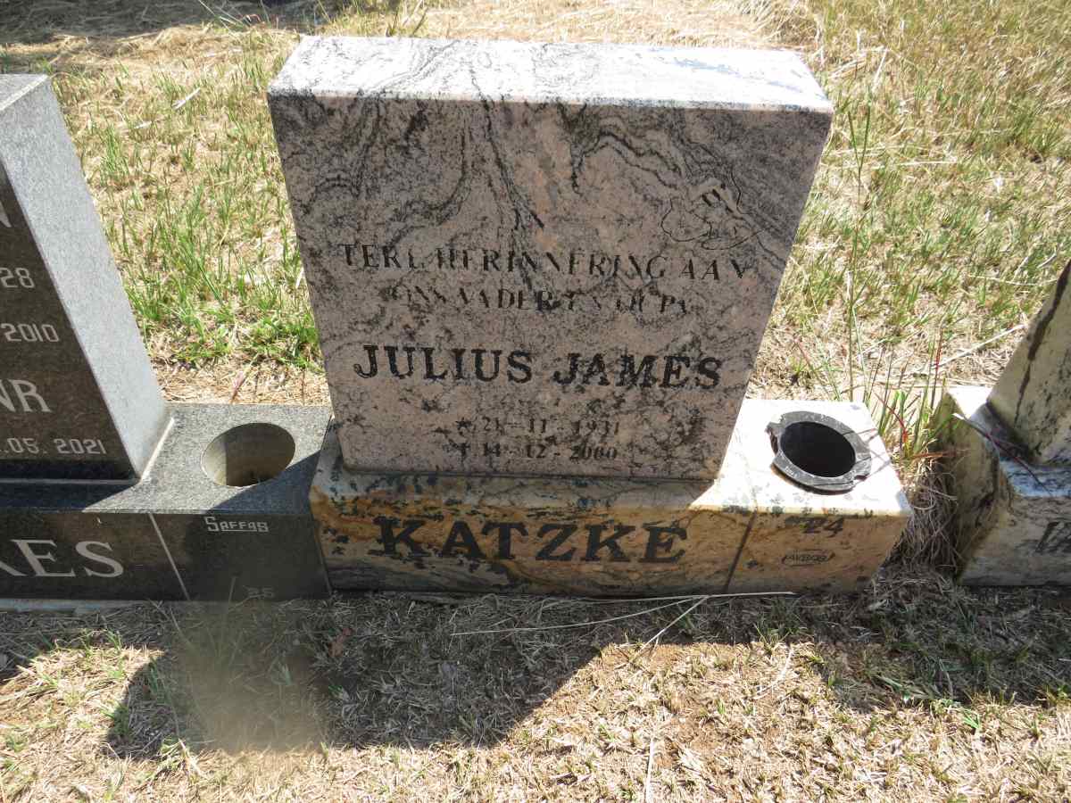 KATZKE Julius James 1931-2000