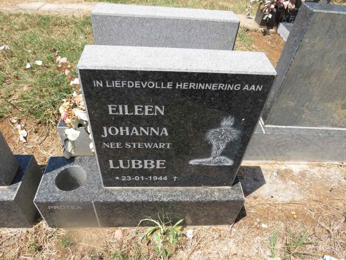 LUBBE Eileen Johanna nee STEWART 1944- 