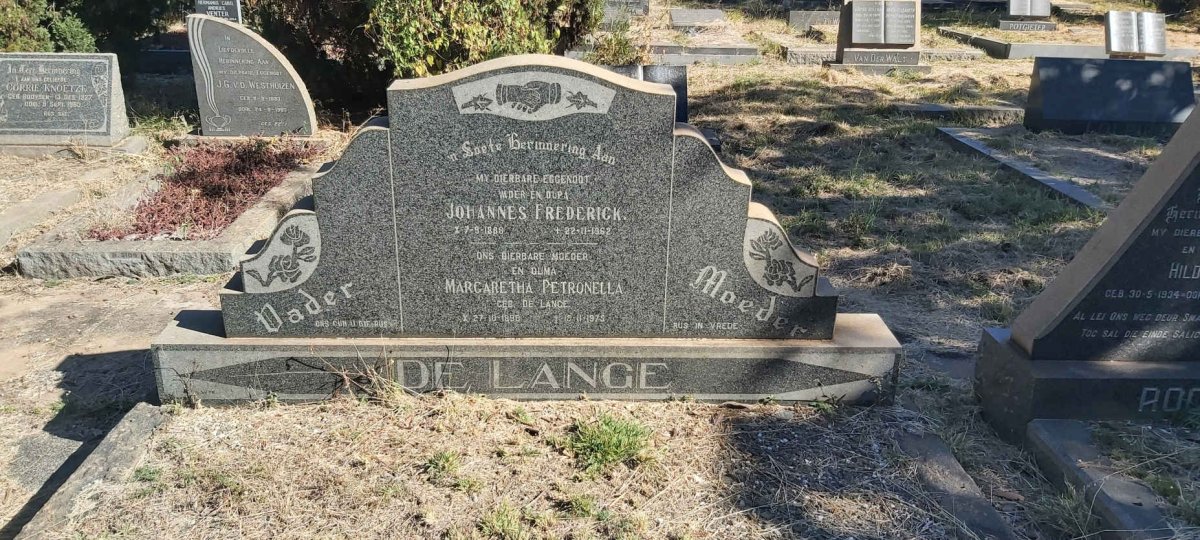 LANGE Johannes Frederick, de 1888-1962 &amp; Margaretha Petronella DE LANGE 1898-1975
