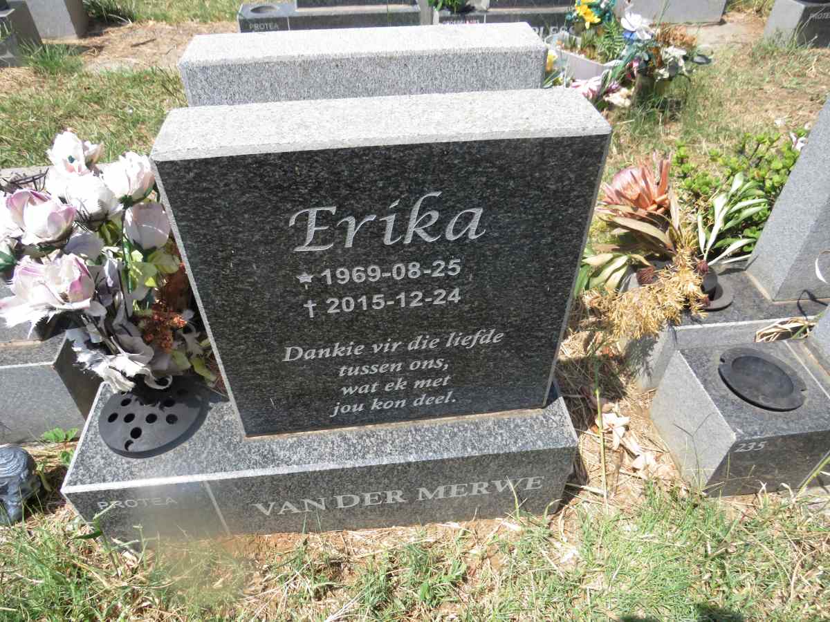 MERWE Erika, van der 1969-2015