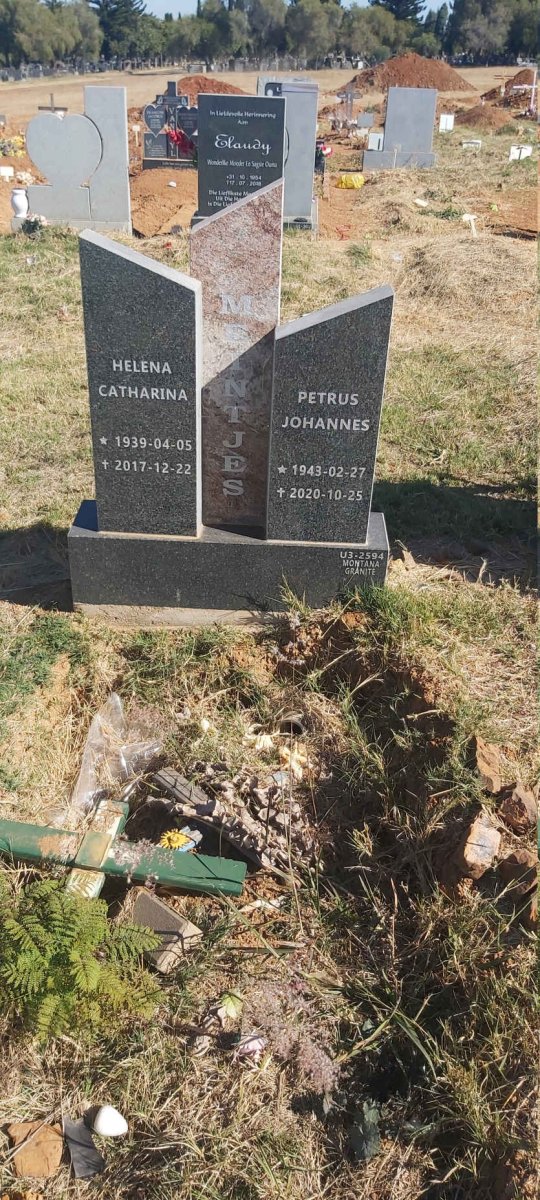 MEINTJES Petrus Johannes 1943-2020 &amp; Helena Catharina 1939-2017