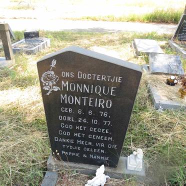 MONTEIRO Monnique 1976-1977