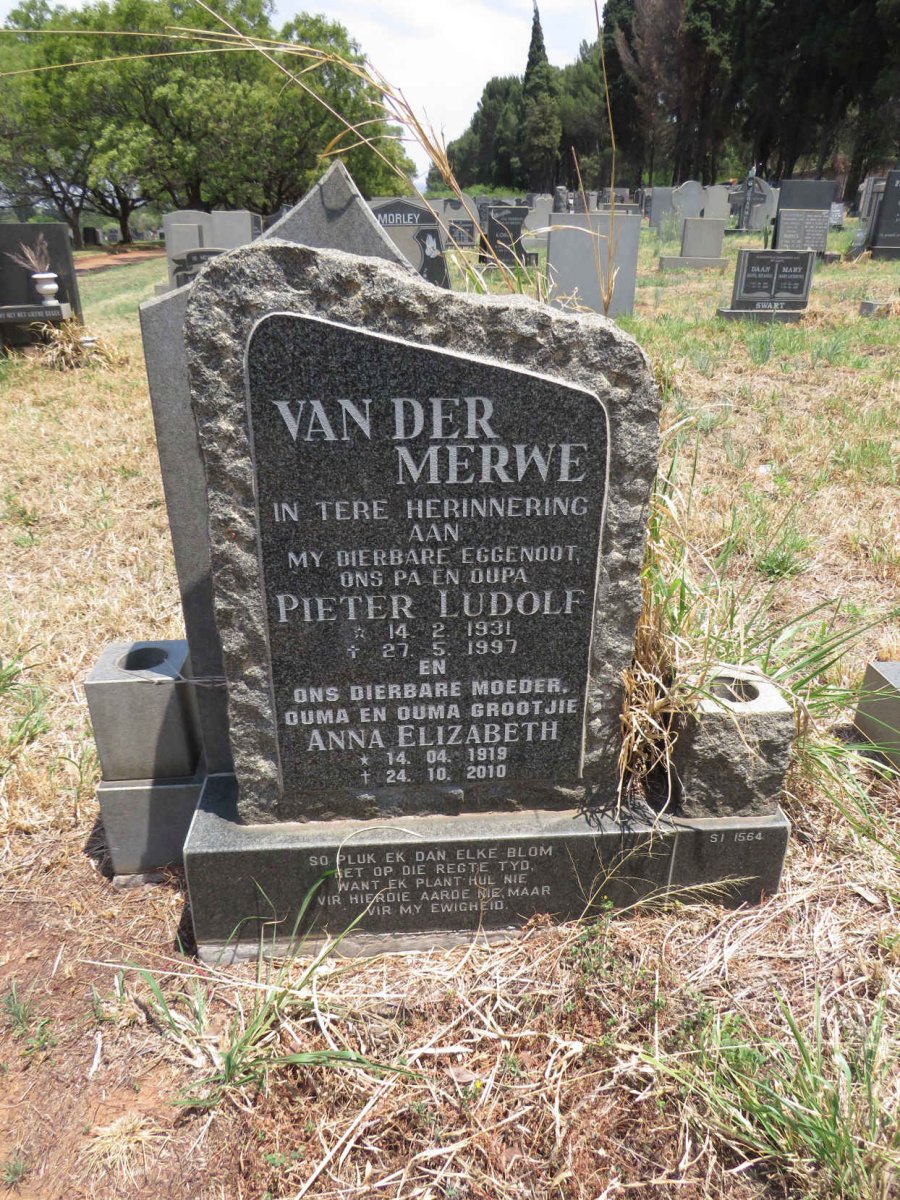 MERWE Pieter Ludolf, van der 1931-1997 & Anna Elizabeth 1919-2010