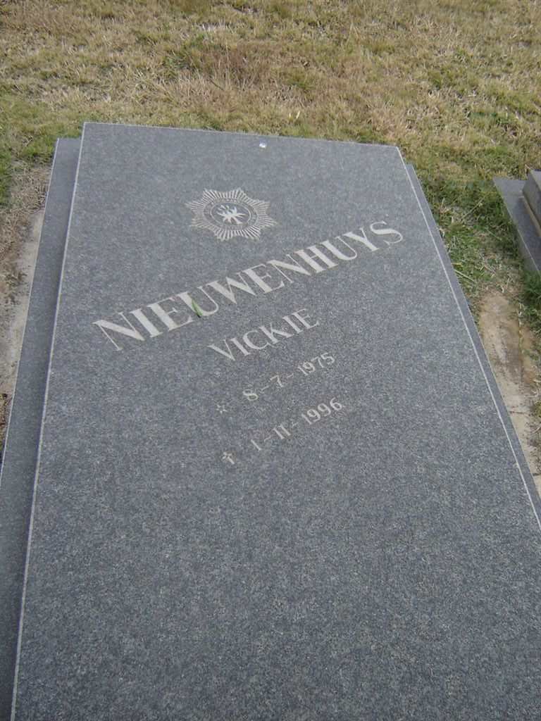 NIEUWENHUYS Vickie 1975-1996
