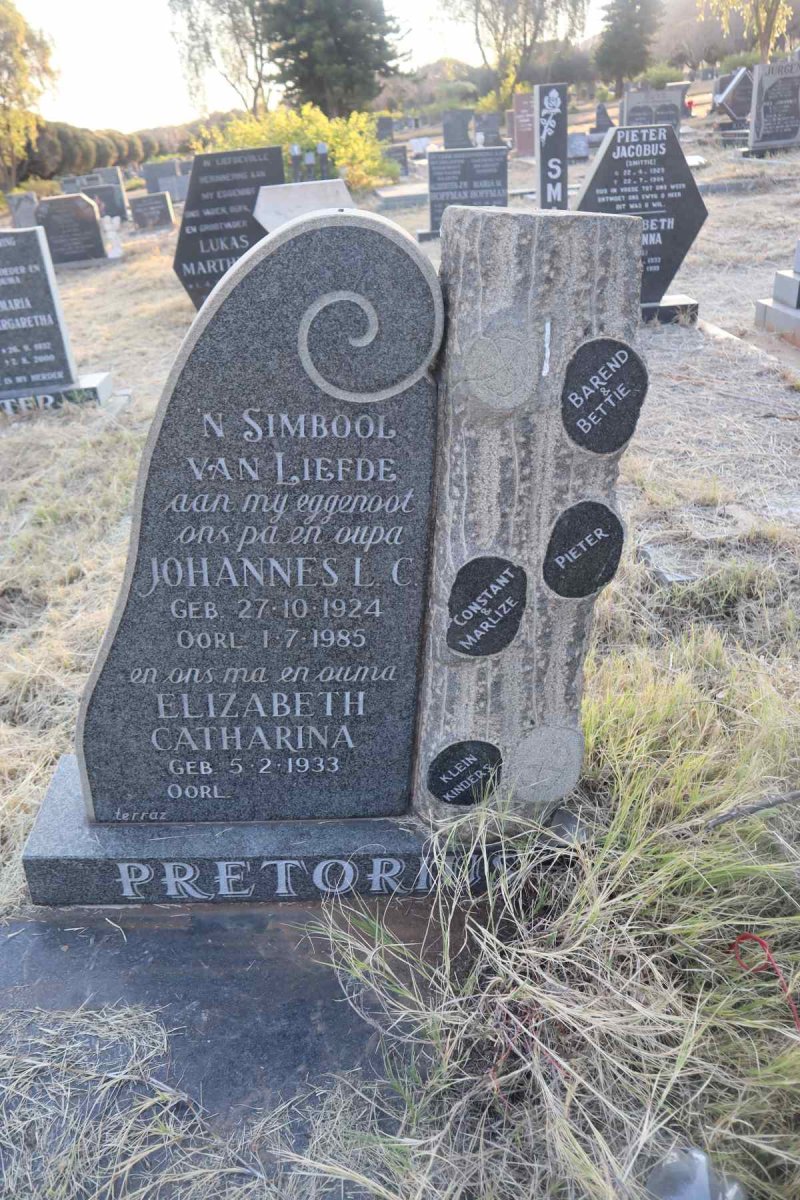 PRETORIUS Johannes L.C. 1924-1985 & Elizabeth Catharina 1933- 