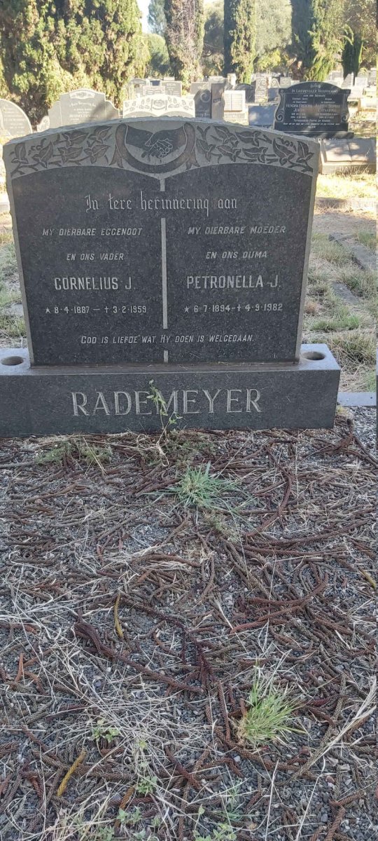 RADEMEYER Cornelius J. 1887-1959 &amp; Petronella J. 1894-1982
