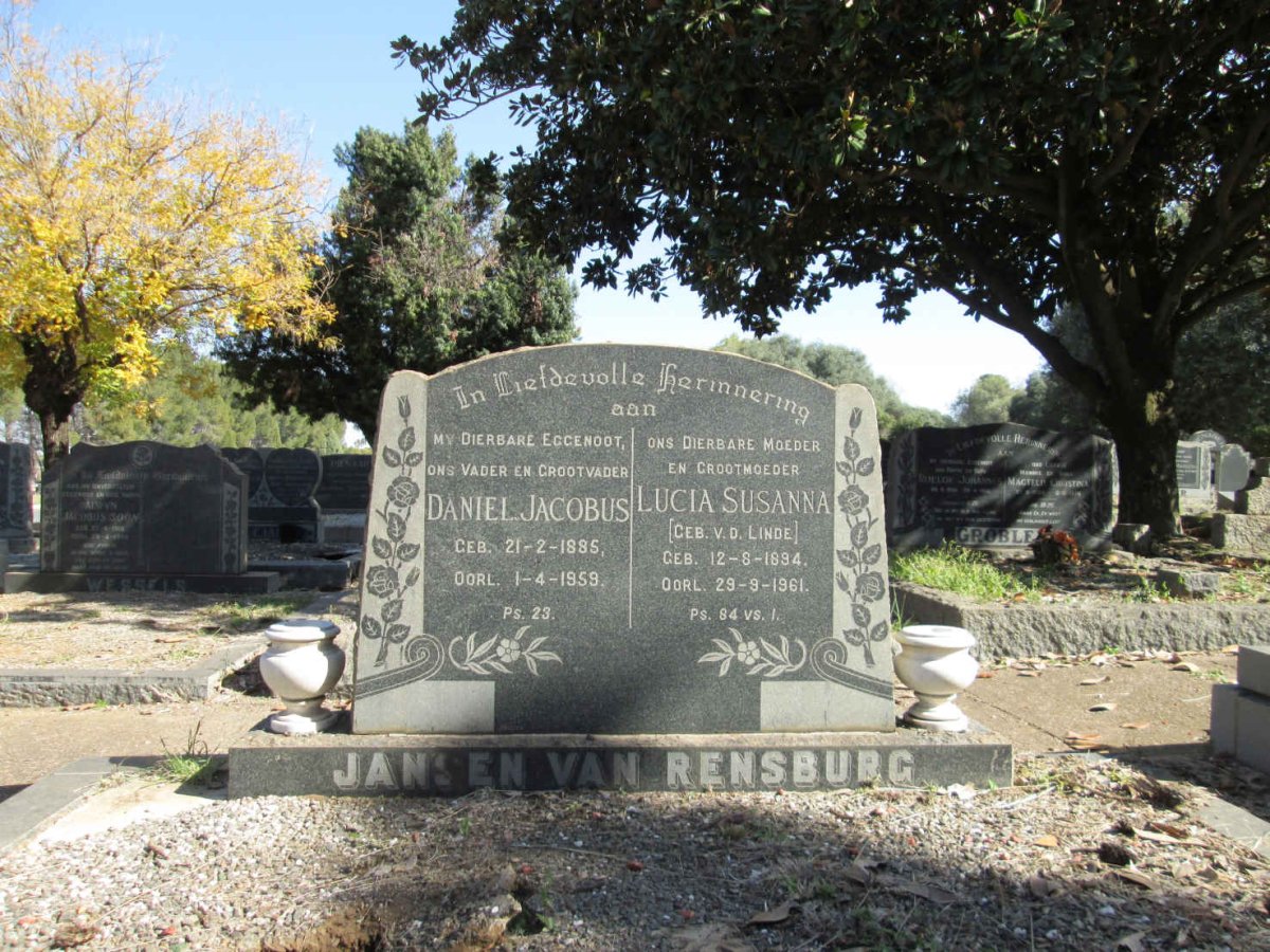 RENSBURG Daniel Jacobus, Jansen van 1885-1959 &amp; Lucia Susanna V.D. LINDE 1894-1961