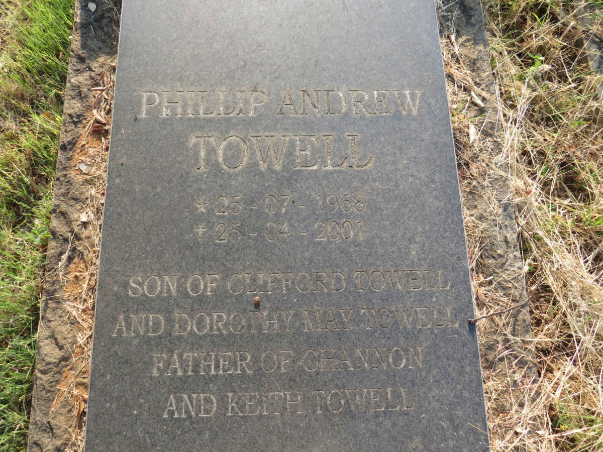 TOWELL Phillip Andrew 1968-2001