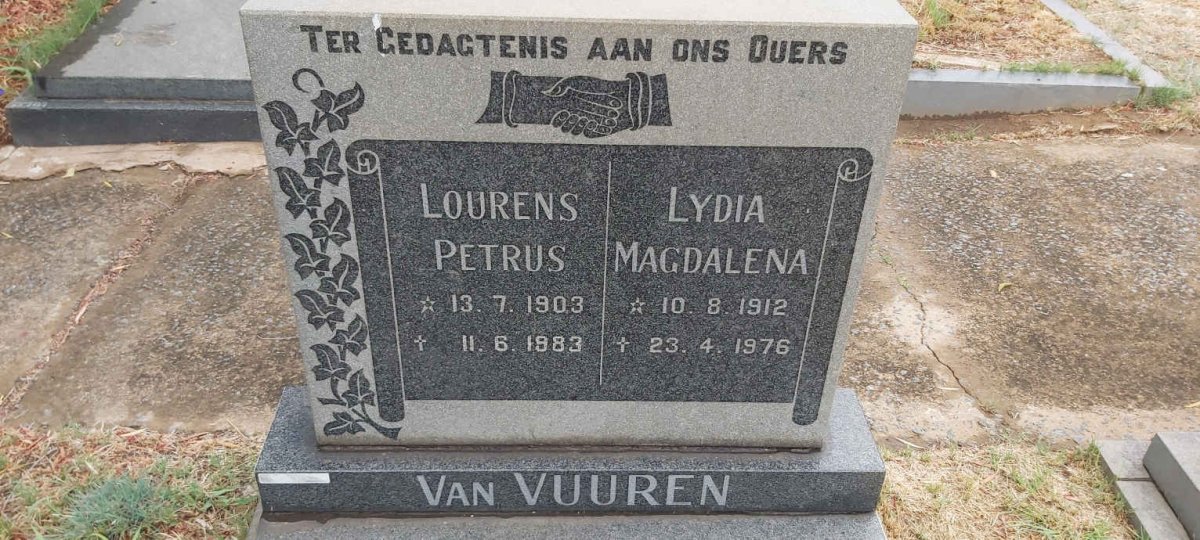 VUUREN Lourens Petrus, van 1903-1983 & Lydia Magdalena 1912-1976
