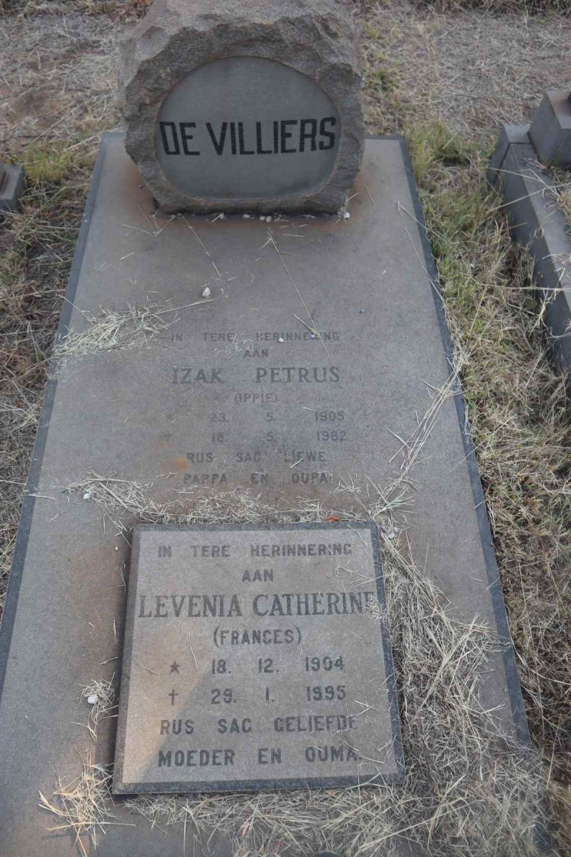 VILLIERS Izak Petrus, de 1905-1982 & Levenia Catherine FRANCES 1904-1995_1
