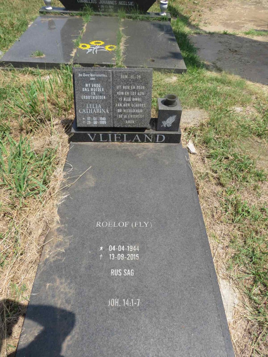 VLIELAND Roelof 1944-2015 & Lecia Catharina 1948-1999_1