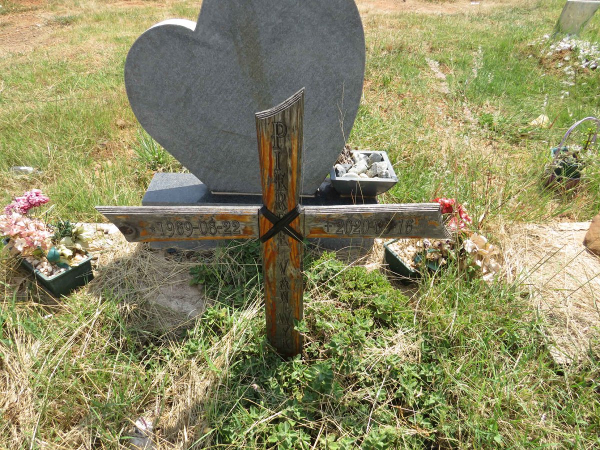 WYK Pierre, van 1969-2020