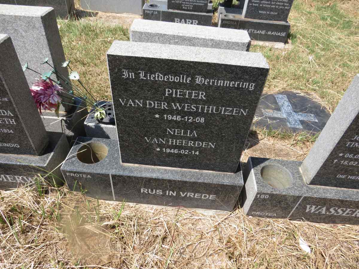 WESTHUIZEN Pieter, van der 1946- & Nelia VAN HEERDEN 1946- 