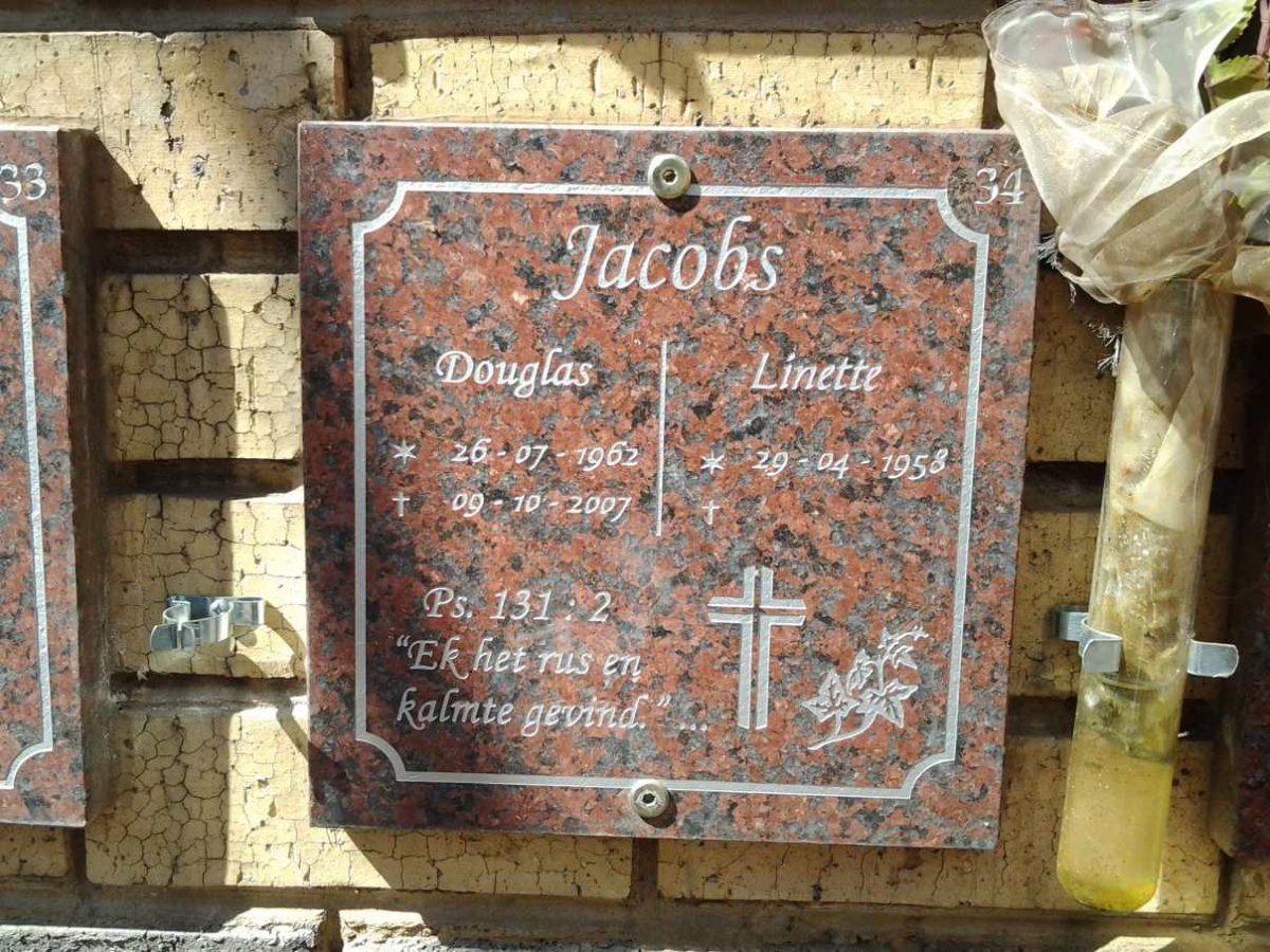 JACOBS Douglas 1962-2007 &amp; Linette 1958-