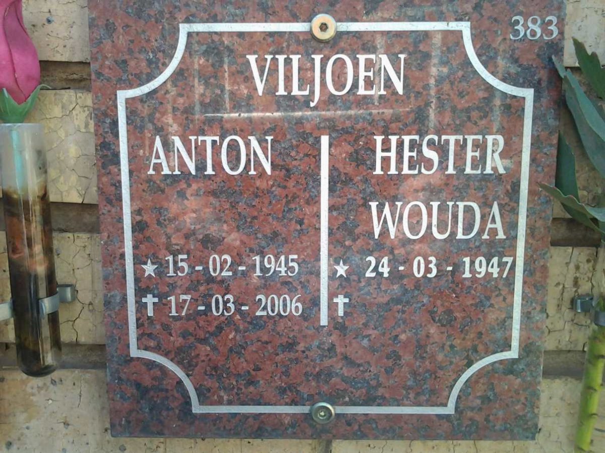 VILJOEN Anton 1945-2006 &amp; Hester Wouda 1947-