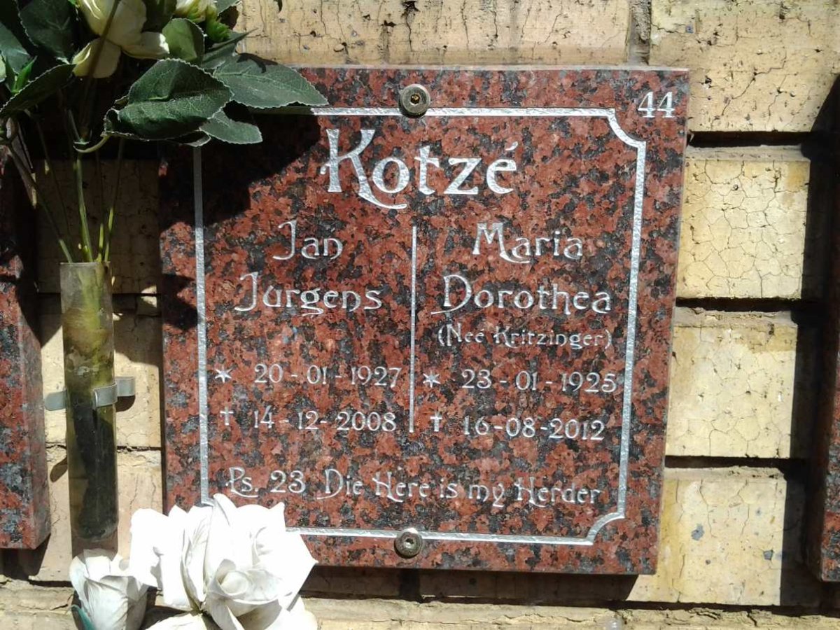 KOTZÉ Jan Jurgens 1927-2008 &amp; Maria Dorothea KRITZINGER 1925-2012