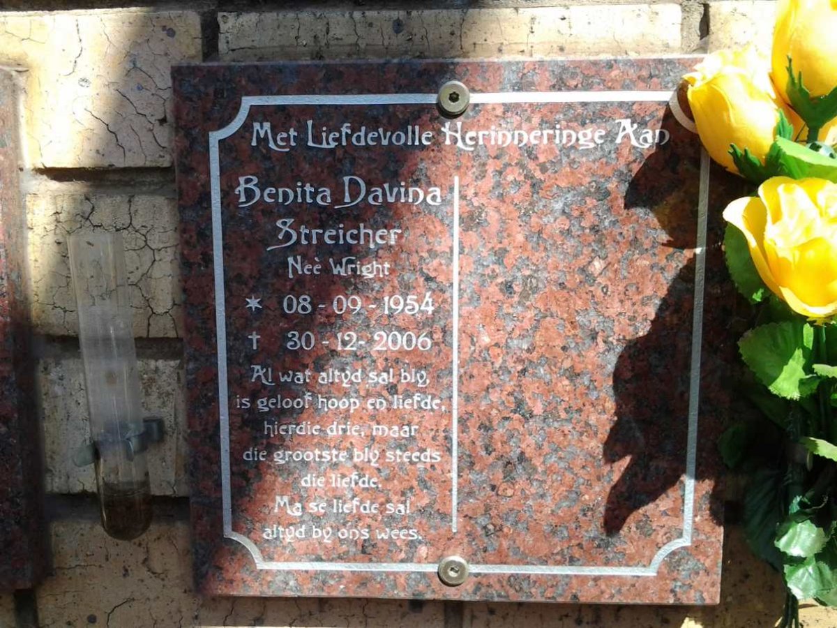 STREICHER Benita Davina nee WRIGHT 1954-2006
