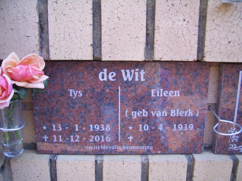 WIT Tys, de 1938-2016 &amp; Eileen VAN BLERK 1939-