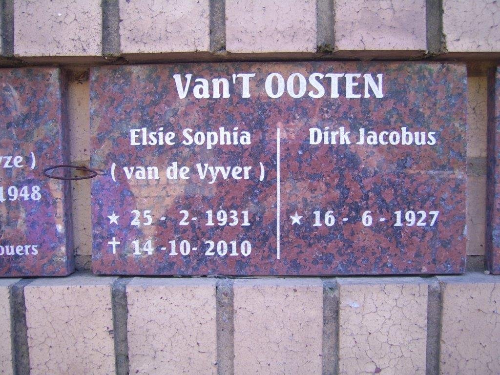 OOSTEN Dirk Jacobus, van'T 1927- &amp; Elsie Sophia VAN DE VYVER 1931-2010