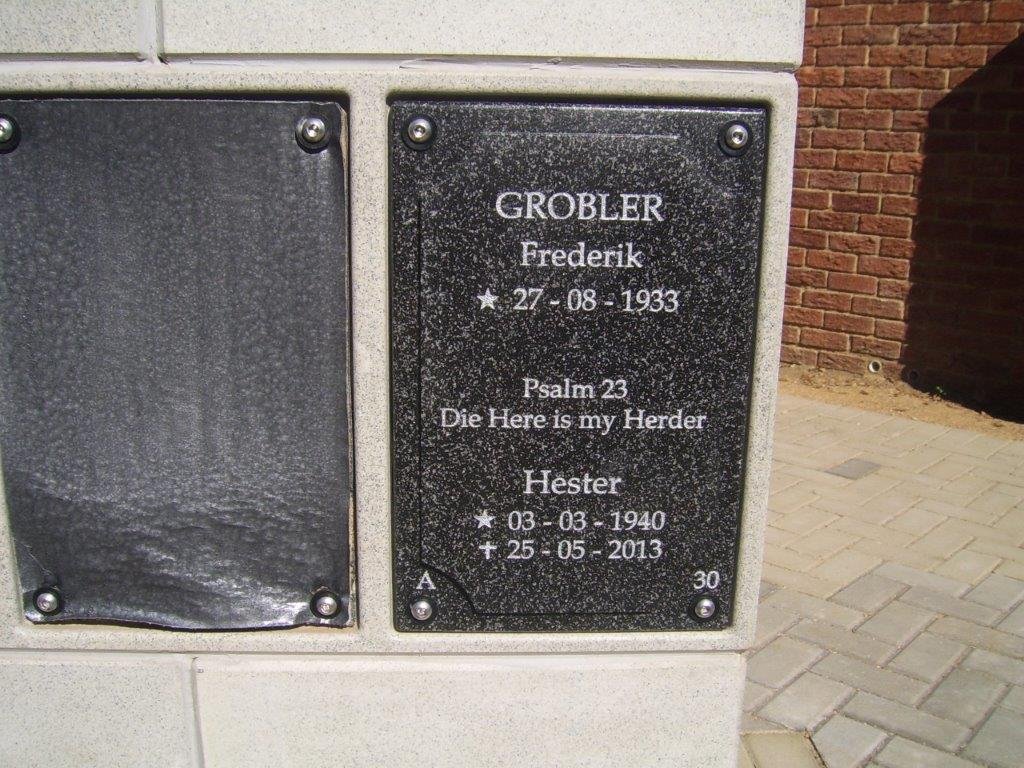 GROBLER Frederik 1933- &amp; Hester 1940-2013