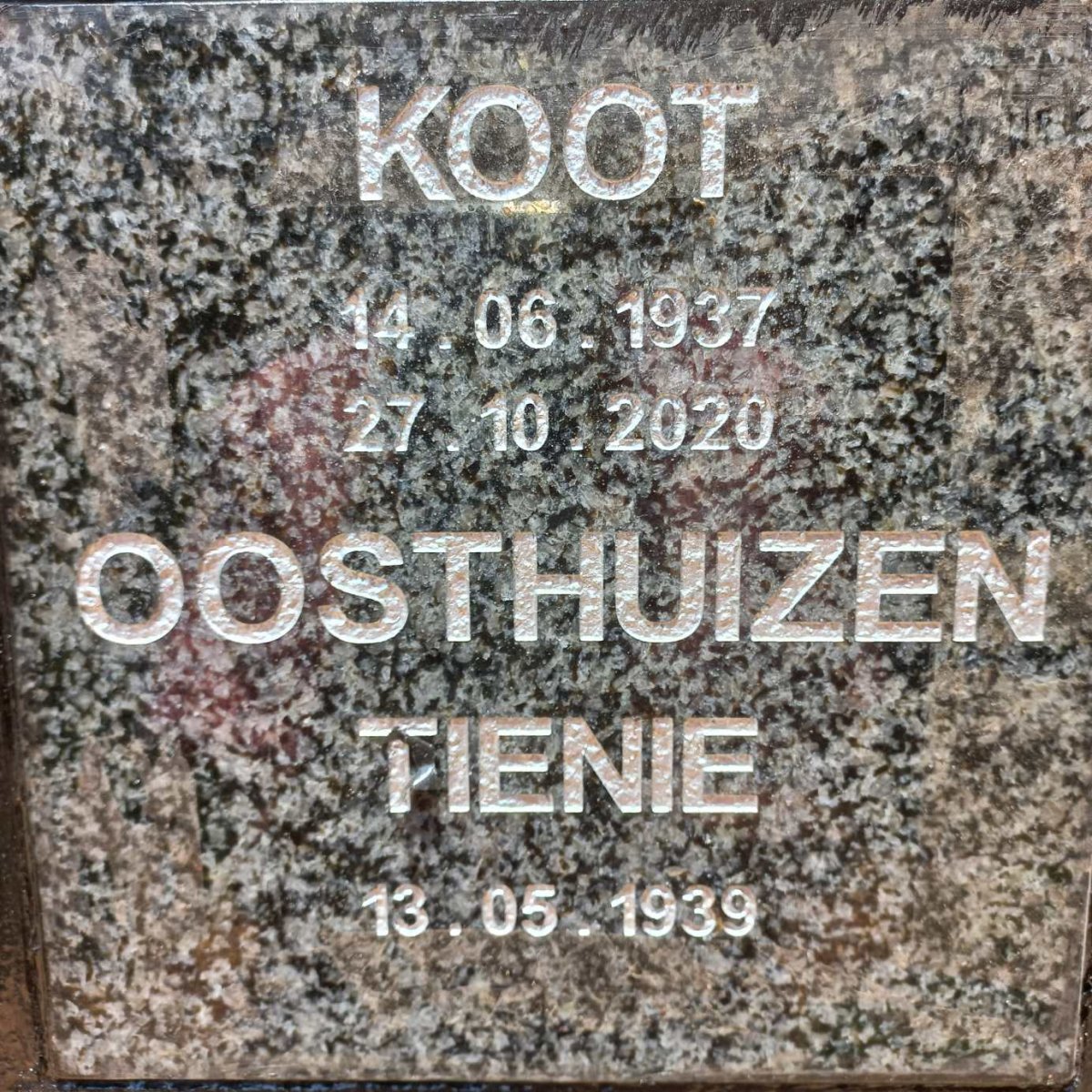 OOSTHUIZEN Koot 1937-2020 &amp; Tienie 1939-