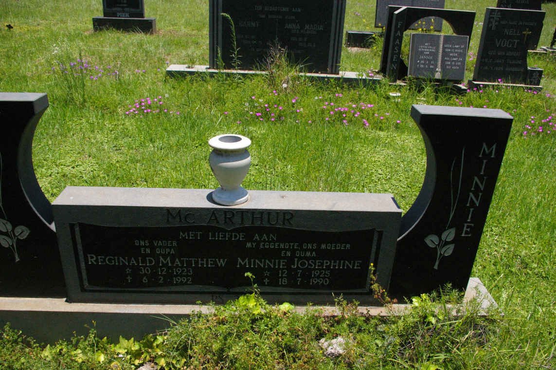 McARTHUR Reginald Mathew 1923-1992 &amp; Ninnie Josephine 1925-1990