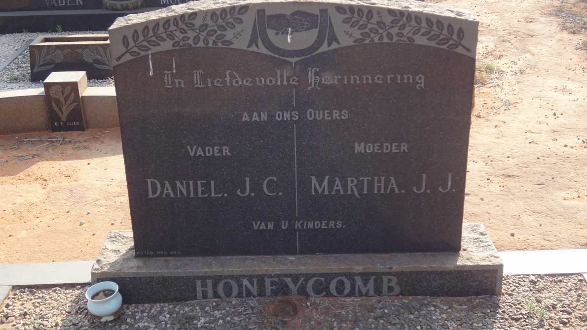 HONEYCOMB Daniel J.C. &amp; Martha J.J.