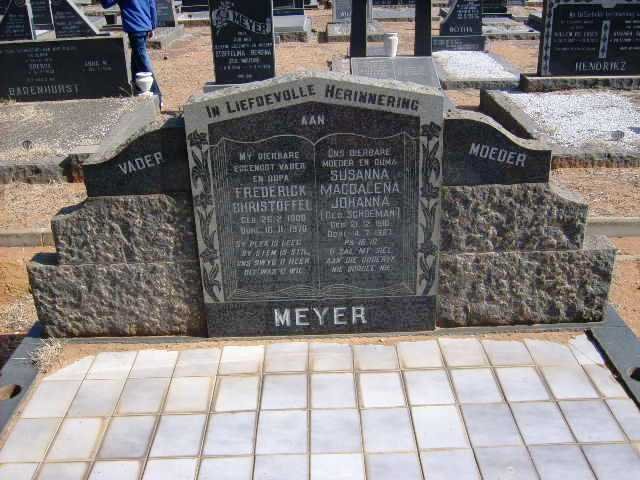 MEYER Frederick Christoffel 1900-1970 &amp; Susanna Magdalena Johanna SCHOEMAN ?-?