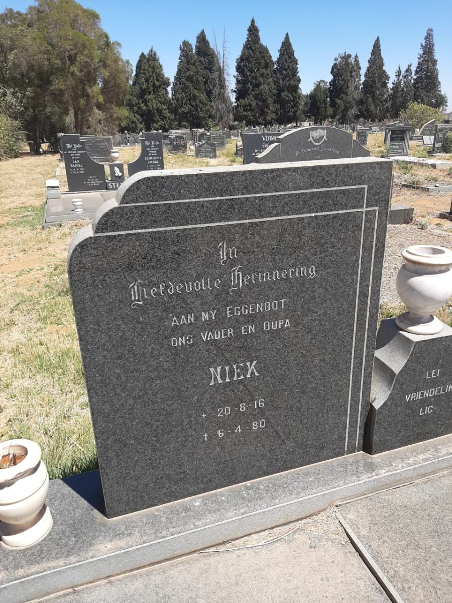 WESTHUIZEN Niek, van der 1916-1980