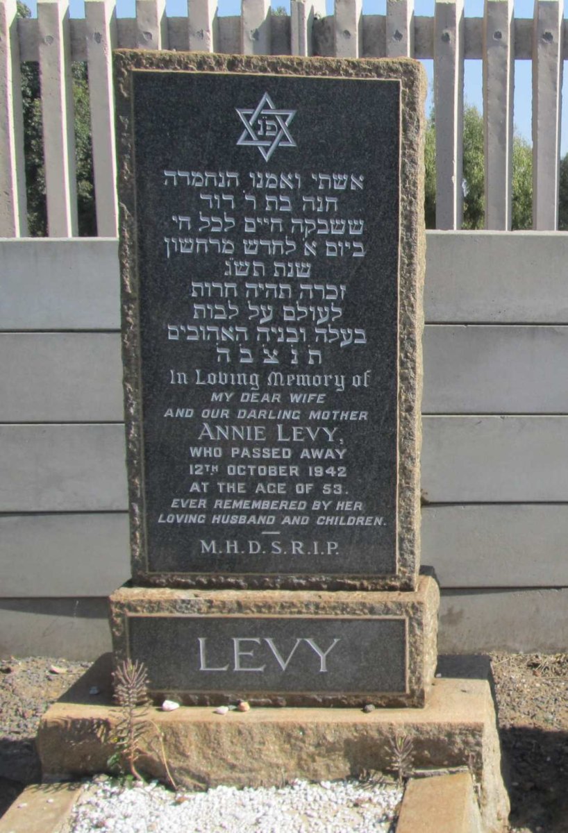 LEVY Annie -1942