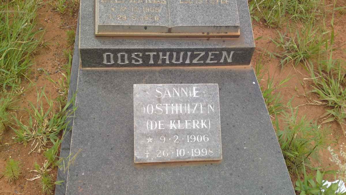 OOSTHUIZEN Sannie nee DE KLERK 1906-1998