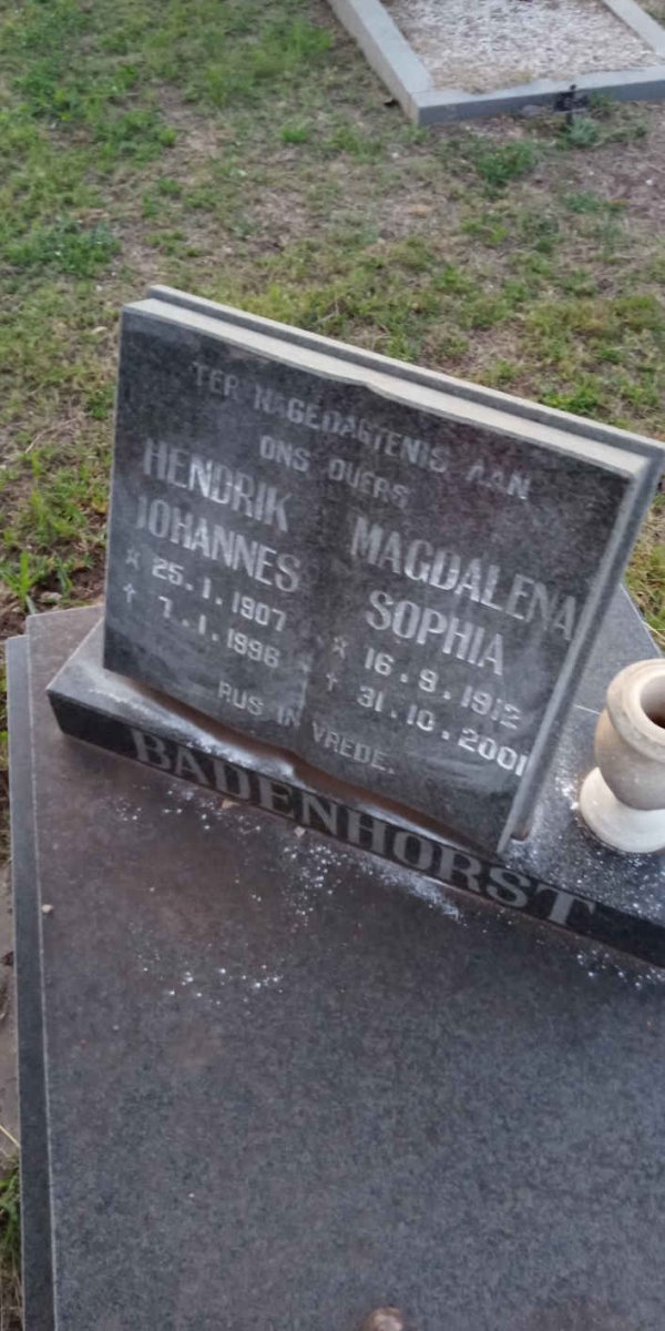 BADENHORST Hendrik Johannes 1907-1996 &amp; Magdalena Sophia 1912-2001