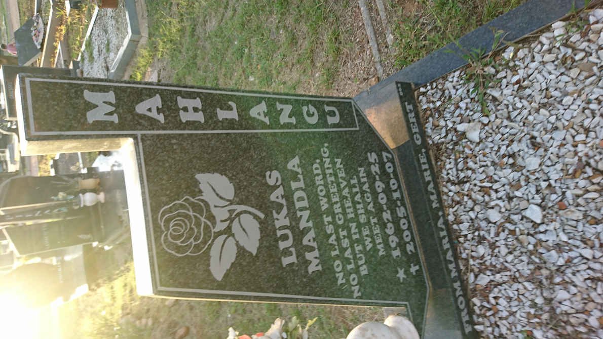 MAHLANGU Lukas Mandla 1962-2005