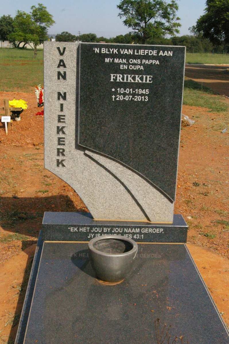 NIEKERK Frikkie, van 1945-2013