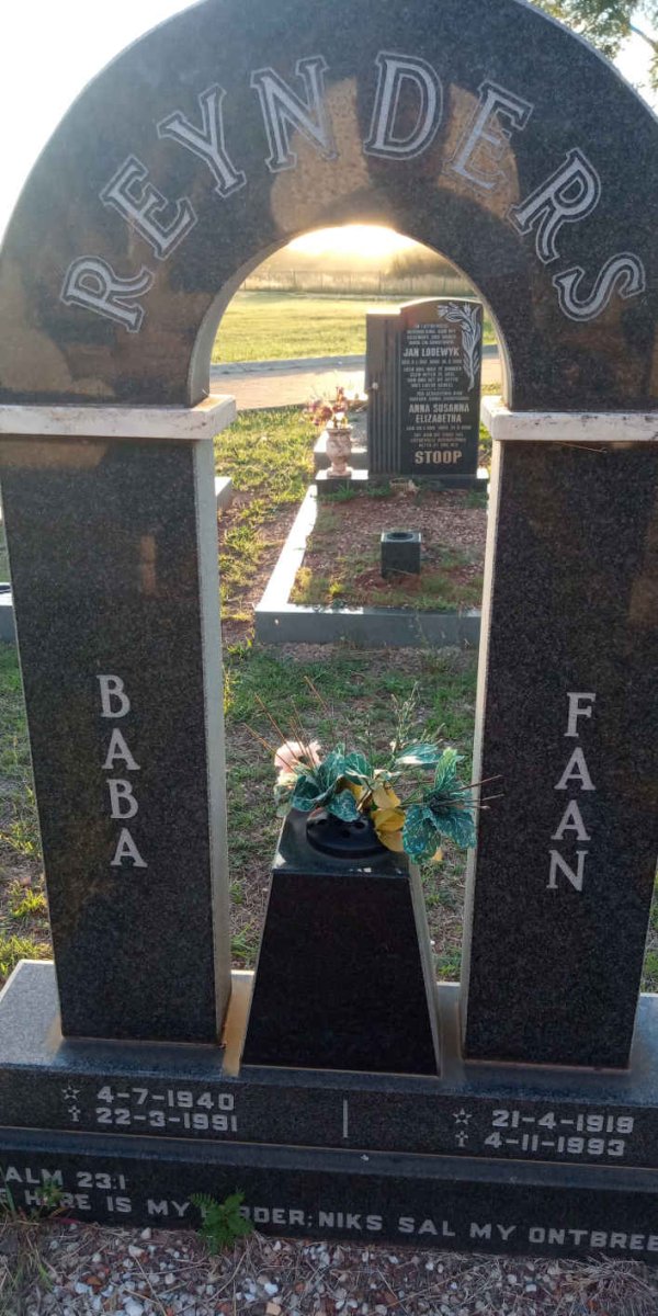 REYNDERS Faan 1919-1993 &amp; Baba 1940-1991